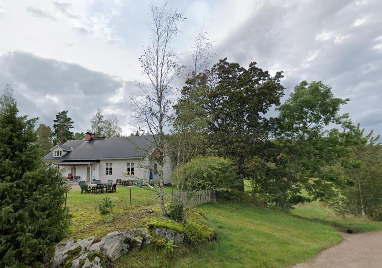 Bed and Breakfast Stor Laegenhet I Elofstorps Missionshus Kristinehamn Exteriér fotografie